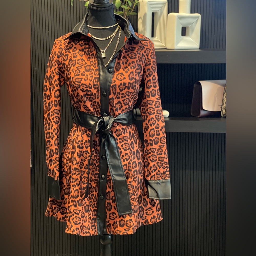 L’ATISTE BY AMY DRESS Jaxson Jaguar Print